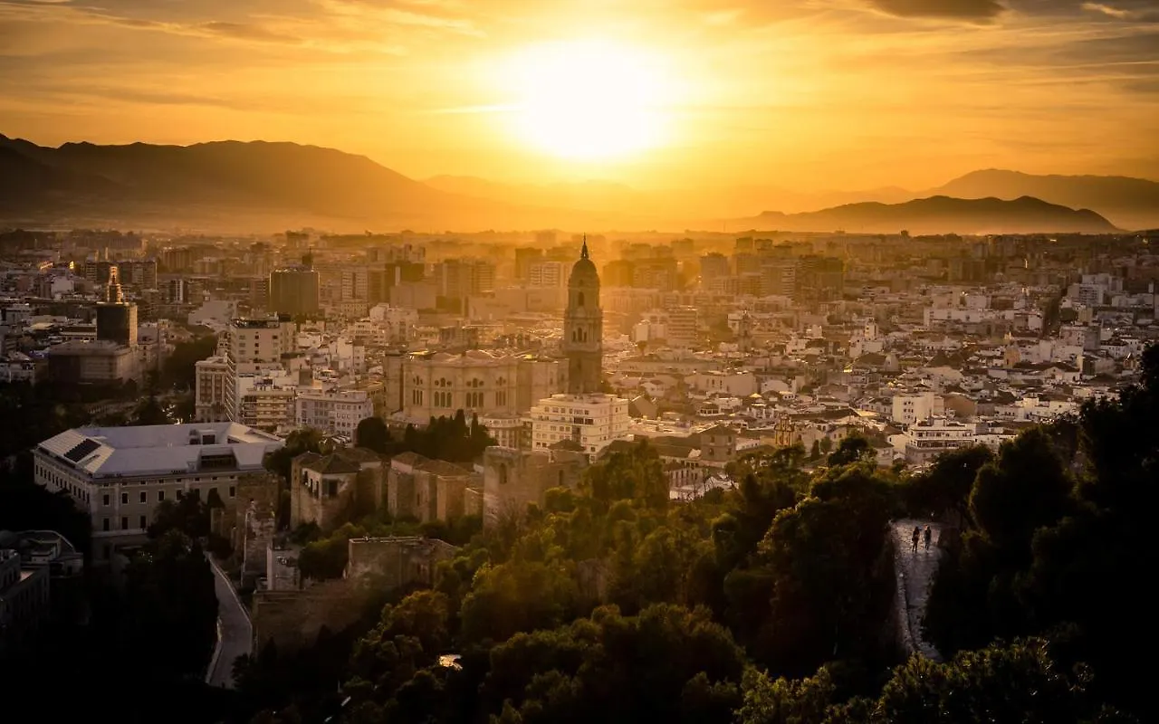 Inmalaga Hills Downtown Apartment
